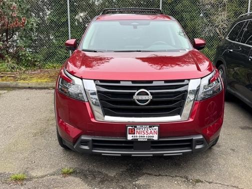 2024 Nissan Pathfinder SV