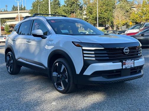 2025 Nissan Kicks SR