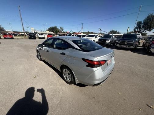 2021 Nissan Versa 1.6 S
