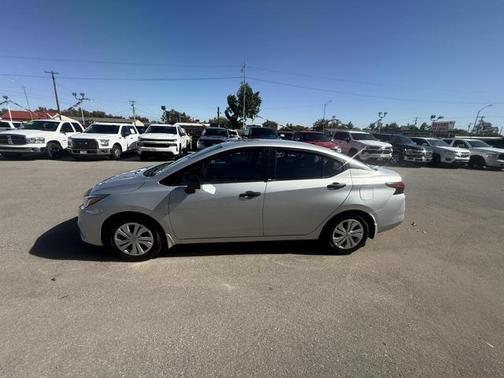2021 Nissan Versa 1.6 S