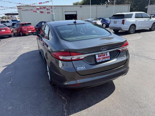 2017 Ford Fusion Hybrid SE