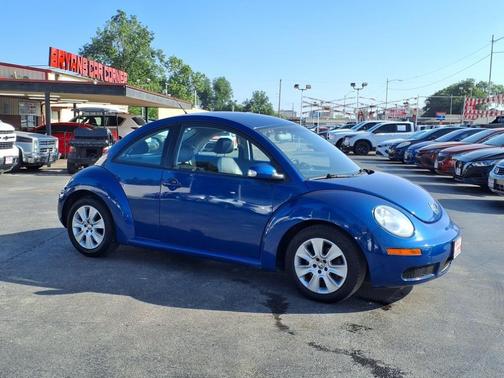 2008 Volkswagen New Beetle S