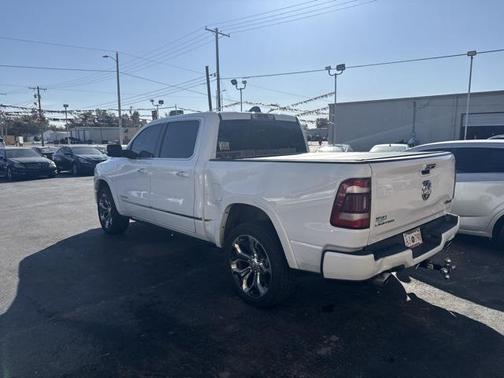 2018 RAM 2500 Tradesman Crew Cab 4x4 8' Box