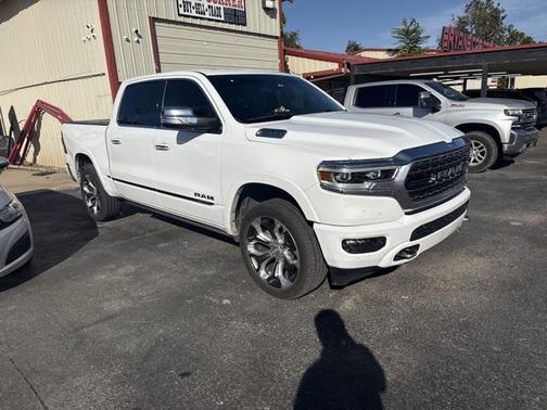 2018 RAM 2500 Tradesman Crew Cab 4x4 8' Box