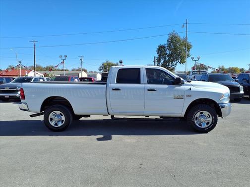 2018 RAM 2500 Tradesman Crew Cab 4x4 8' Box