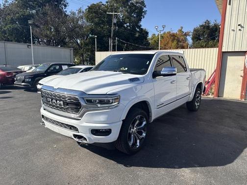 2018 RAM 2500 Tradesman Crew Cab 4x4 8' Box