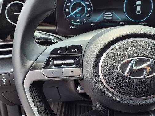 Phantom Black 2023 Hyundai ELANTRA Limited