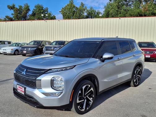 2023 Mitsubishi Outlander 