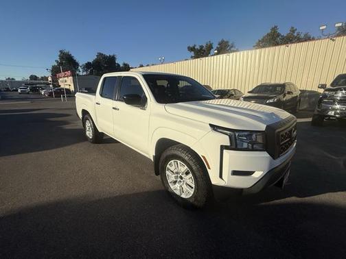2022 Nissan Frontier S
