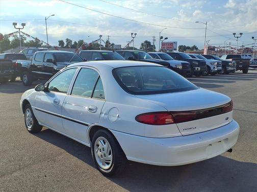 1999 Ford Escort LX