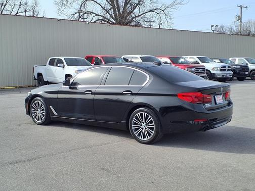 2018 BMW 530 530i