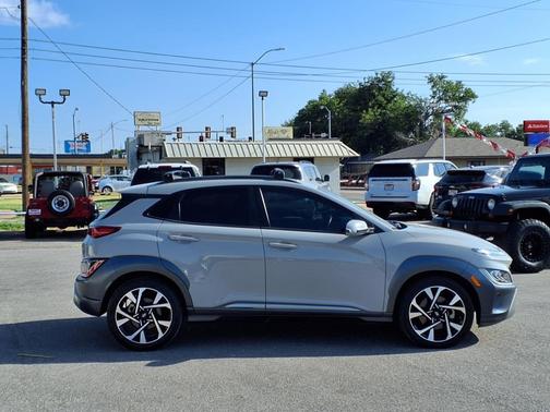 2022 Hyundai KONA Limited