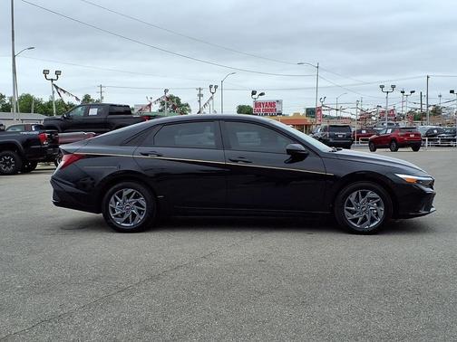 Abyss Black 2025 Hyundai ELANTRA HEV Blue
