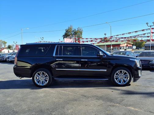 2018 Cadillac Escalade ESV Premium Luxury