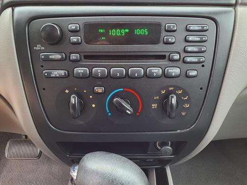 2002 Ford Taurus SES