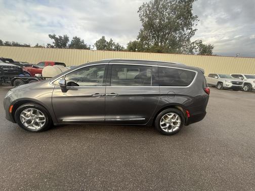 2019 Chrysler Pacifica Limited