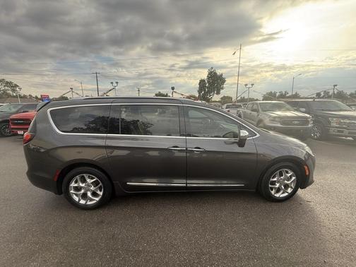 2019 Chrysler Pacifica Limited