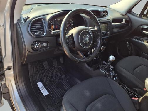 2017 Jeep Renegade Altitude