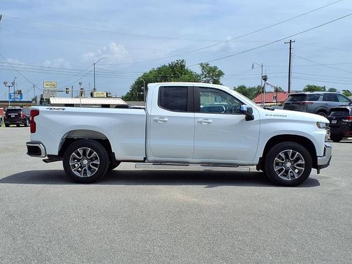Summit White 2022 Chevrolet Silverado 1500 Limited LT