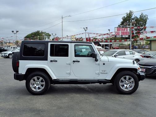 2017 Jeep Wrangler Unlimited Sahara