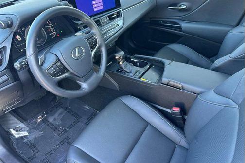 2025 Lexus ES 300h Base
