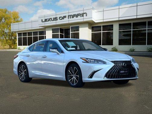 2025 Lexus ES 300h Base