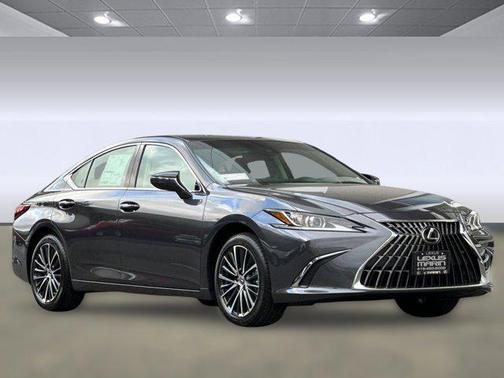 2025 Lexus ES 300h Base