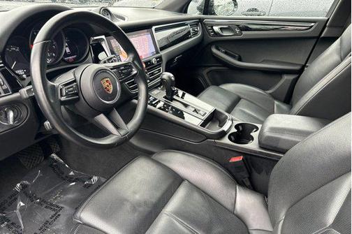 2024 Porsche Macan AWD