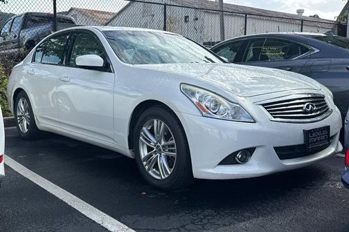 Moonlight White 2013 INFINITI G37 Journey