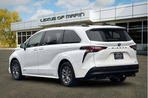 2021 Toyota Sienna LE