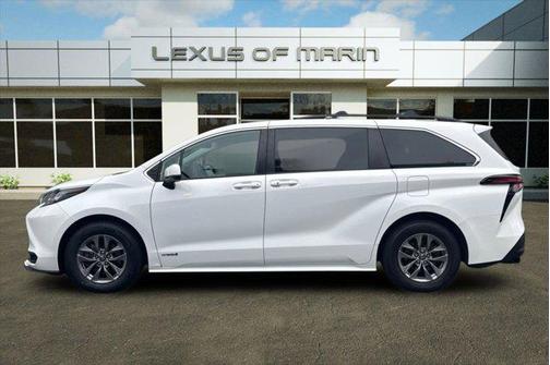 2021 Toyota Sienna LE