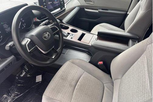 2021 Toyota Sienna LE