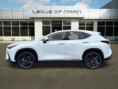 2026 Lexus NX 450h+ Luxury