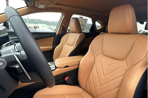 2026 Lexus NX 450h+ Luxury