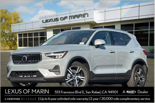 2024 Volvo XC40 B5 Core Bright Theme