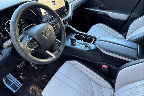 2025 Lexus TX 500h F SPORT Premium