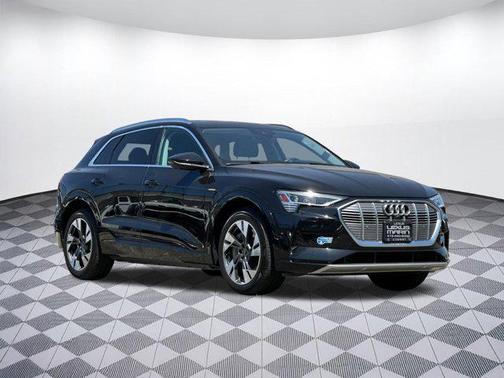 2021 Audi e-tron Premium Plus