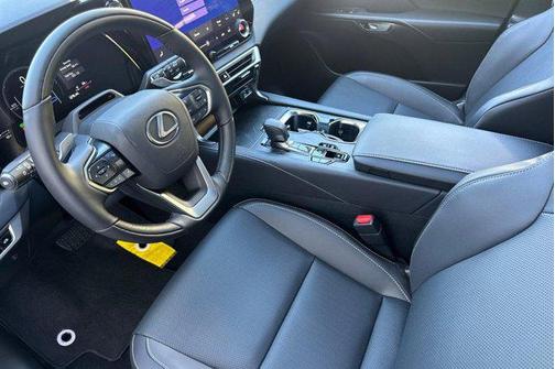 Nori Green Pearl 2026 Lexus RX 450h+ Base