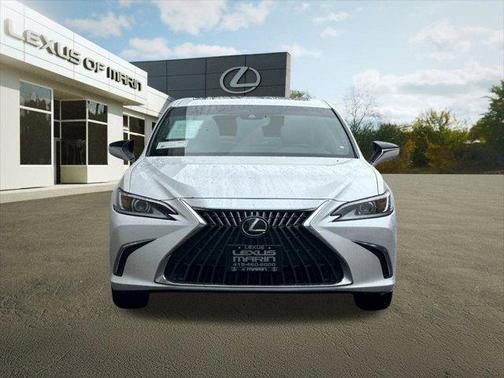 2022 Lexus ES 350 Base