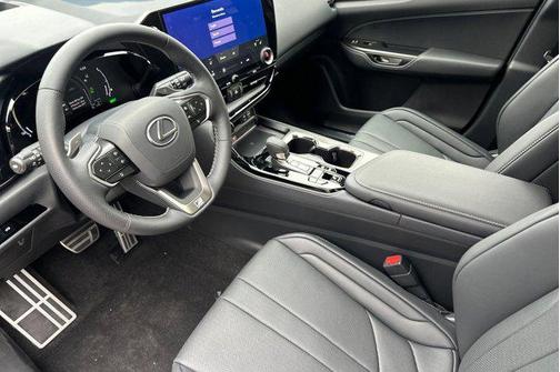 2026 Lexus NX 450h+ F SPORT Handling