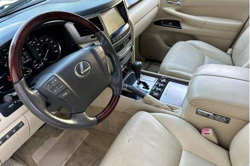 2013 Lexus LX 570 Base