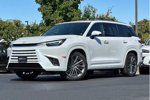 2024 Lexus TX 550h+ Luxury