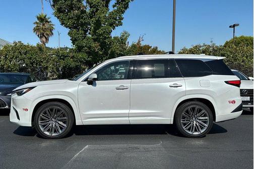 2024 Lexus TX 550h+ Luxury