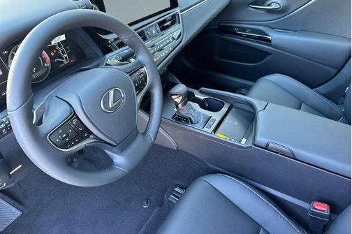 2025 Lexus ES 350 Base