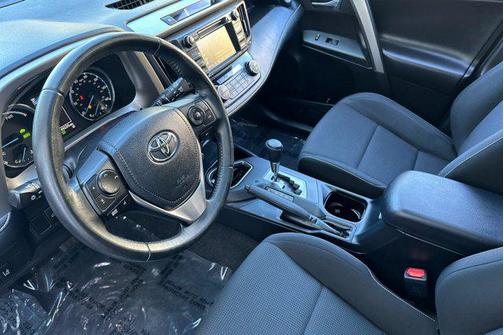 2018 Toyota RAV4 Hybrid SE