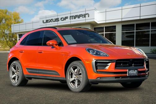 Papaya Metallic 2024 Porsche Macan Macan