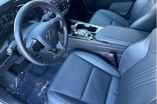 2025 Lexus NX 350h Premium