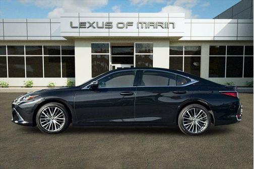 2025 Lexus ES 300h Base