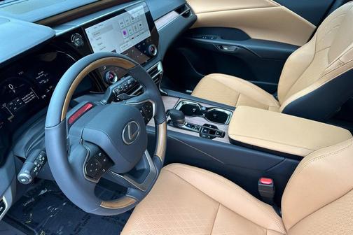 Eminent White Pearl 2026 Lexus RX 350h Premium+