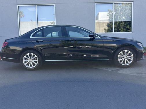 2017 Mercedes-Benz E-Class E 300 Luxury